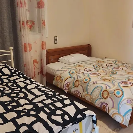 Zoe's Cozy Near Airport Apartment