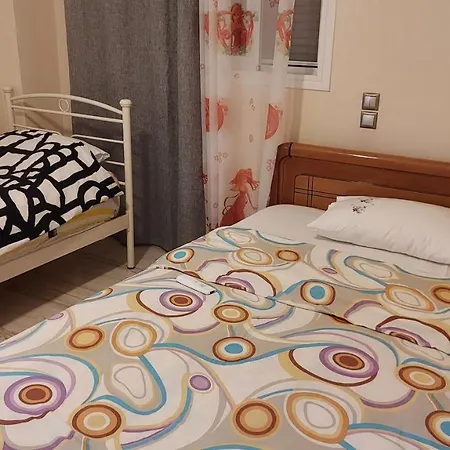 Zoe's Cozy Near Airport Apartment